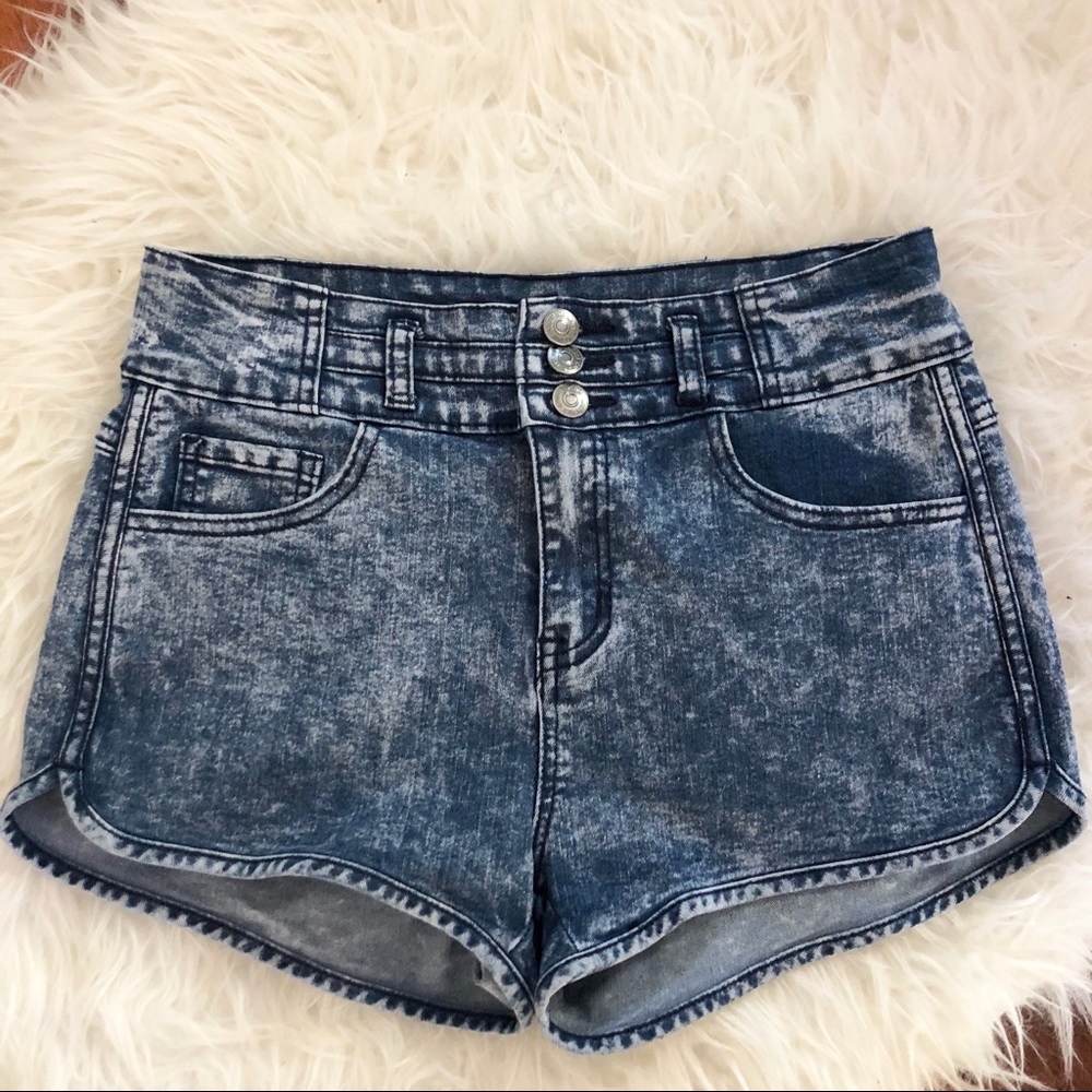 ChiQle acid wash denim shorts
